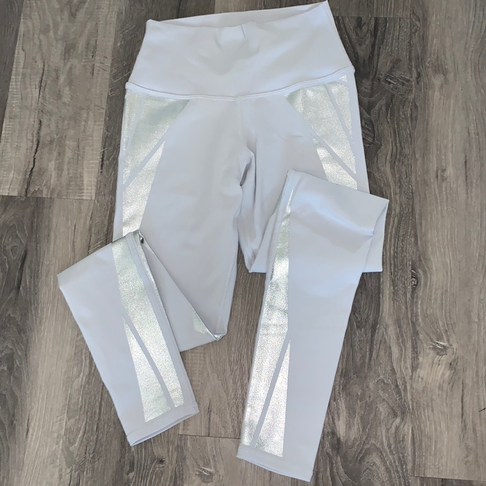ALO leggings